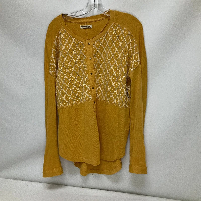 Top Long Sleeve By We The Free In Yellow, Size: S